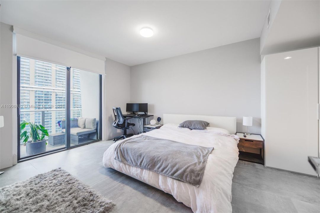 For Sale: $1,199,000 (2 beds, 3 baths, 1283 Square Feet)