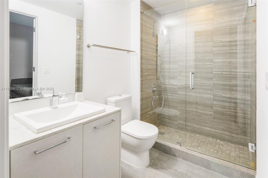 For Sale: $1,199,000 (2 beds, 3 baths, 1283 Square Feet)