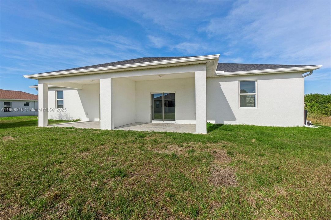 出租: $2,100 (3 贝兹, 2 浴室, 0 平方英尺)