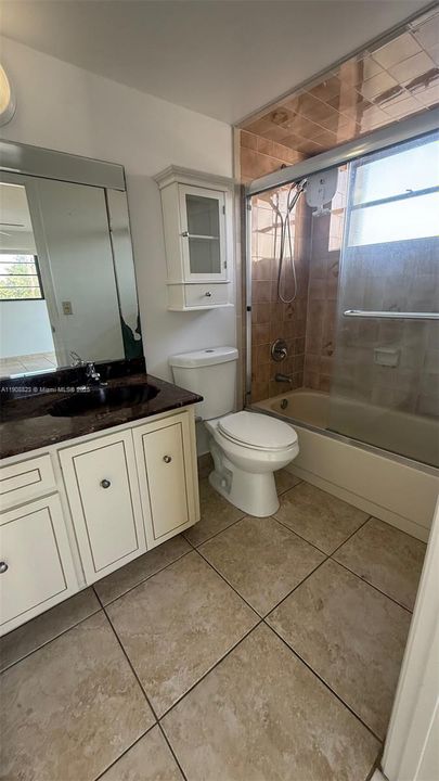 Active With Contract: $270,000 (1 beds, 1 baths, 765 Square Feet)