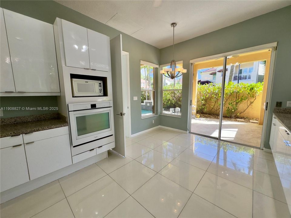 Active With Contract: $7,500 (3 beds, 3 baths, 2380 Square Feet)