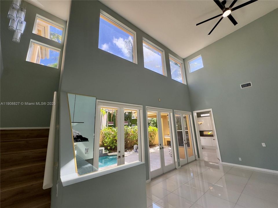 Active With Contract: $7,500 (3 beds, 3 baths, 2380 Square Feet)