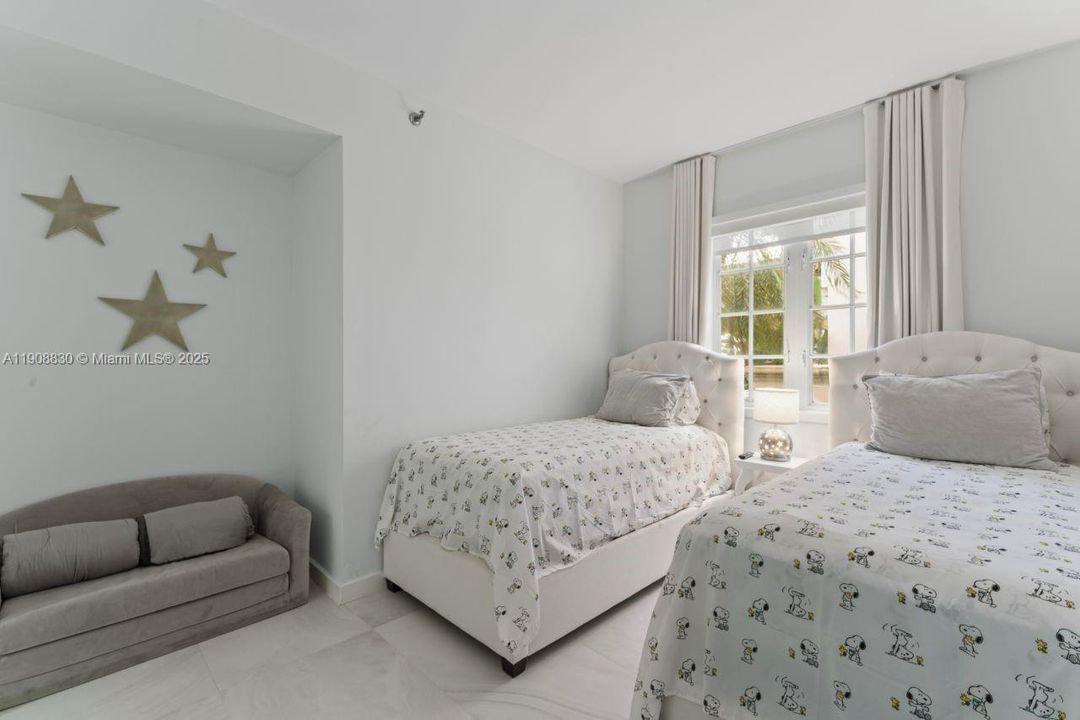 For Rent: $26,000 (2 beds, 2 baths, 1429 Square Feet)