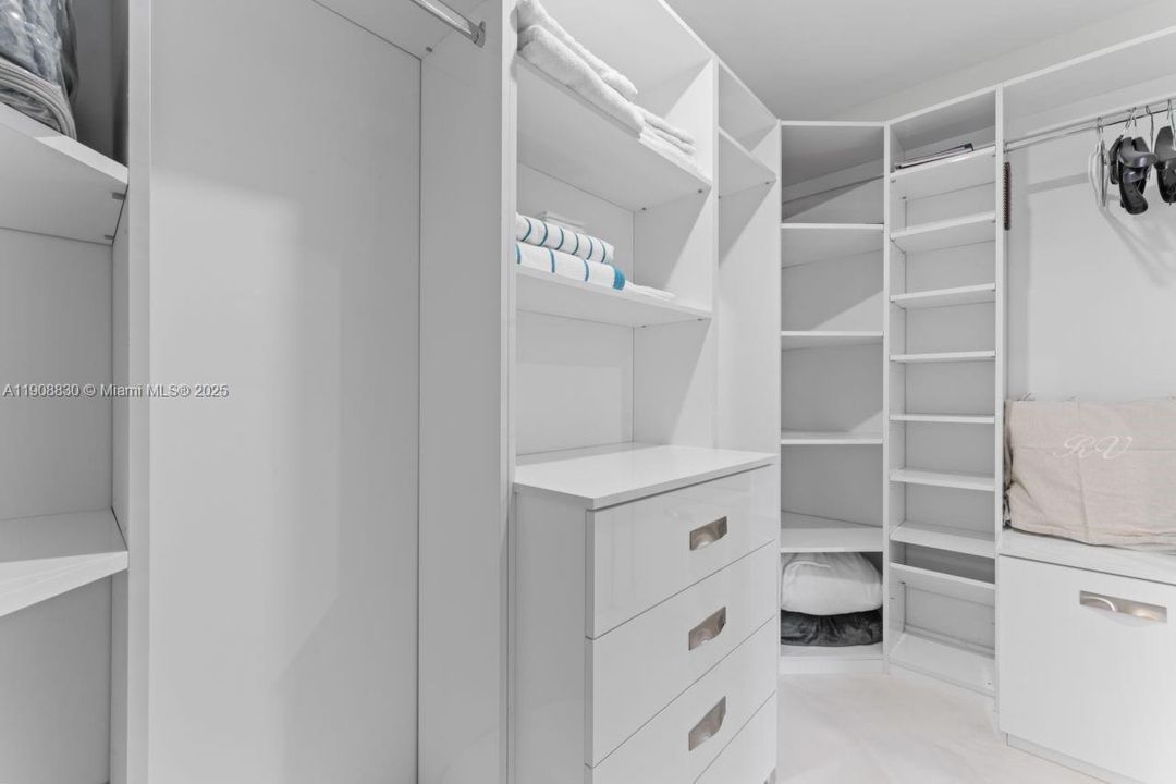 For Rent: $26,000 (2 beds, 2 baths, 1429 Square Feet)