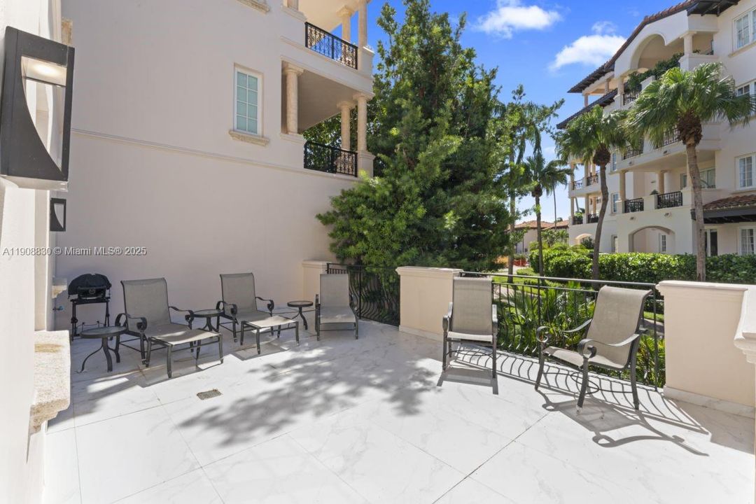 For Rent: $26,000 (2 beds, 2 baths, 1429 Square Feet)