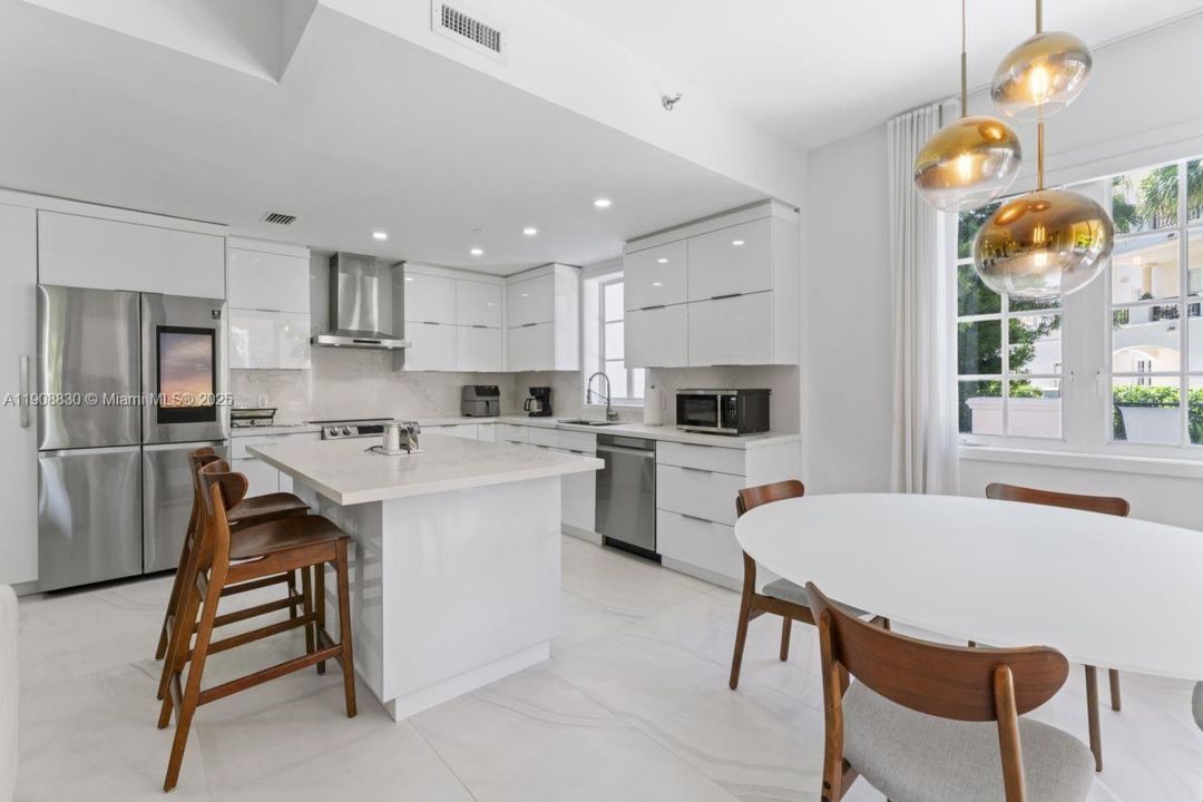 For Rent: $26,000 (2 beds, 2 baths, 1429 Square Feet)