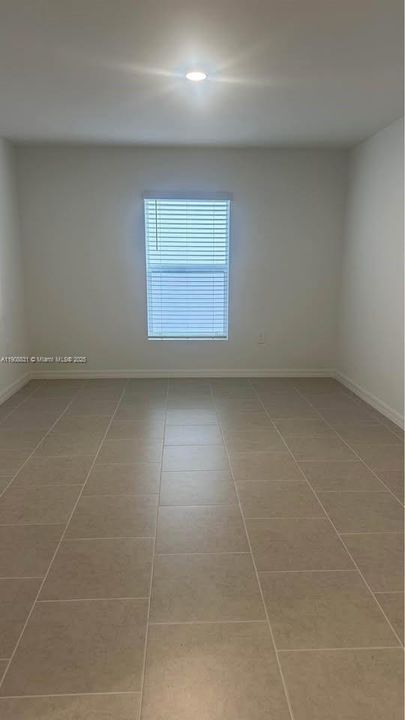 最近租的: $2,400 (4 贝兹, 3 浴室, 0 平方英尺)