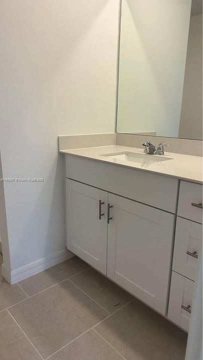 最近租的: $2,400 (4 贝兹, 3 浴室, 0 平方英尺)