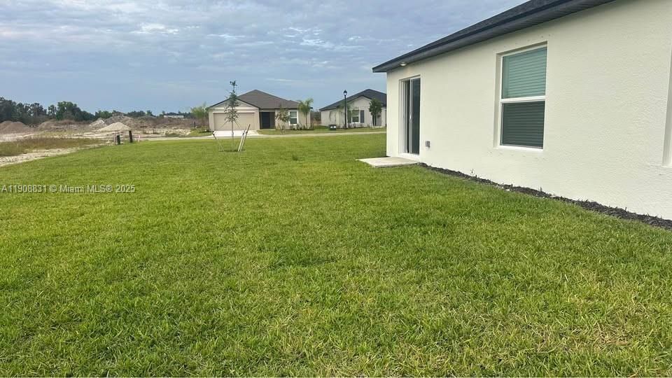 最近租的: $2,400 (4 贝兹, 3 浴室, 0 平方英尺)