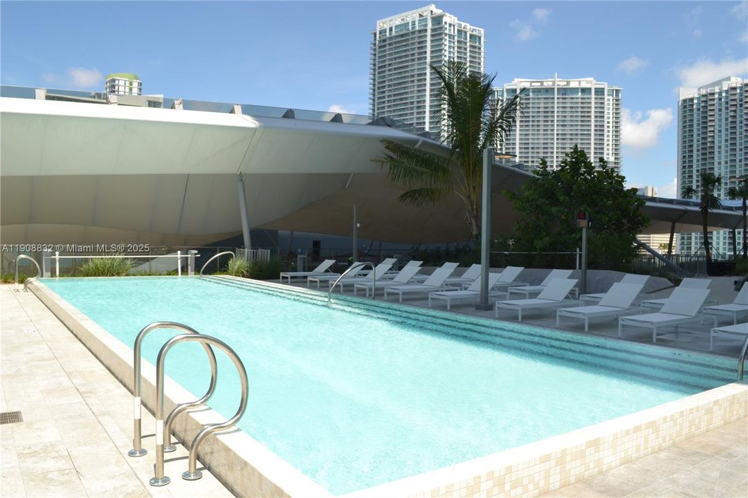 Active With Contract: $6,000 (2 beds, 2 baths, 1370 Square Feet)