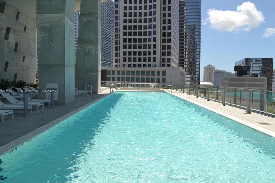 Active With Contract: $6,000 (2 beds, 2 baths, 1370 Square Feet)