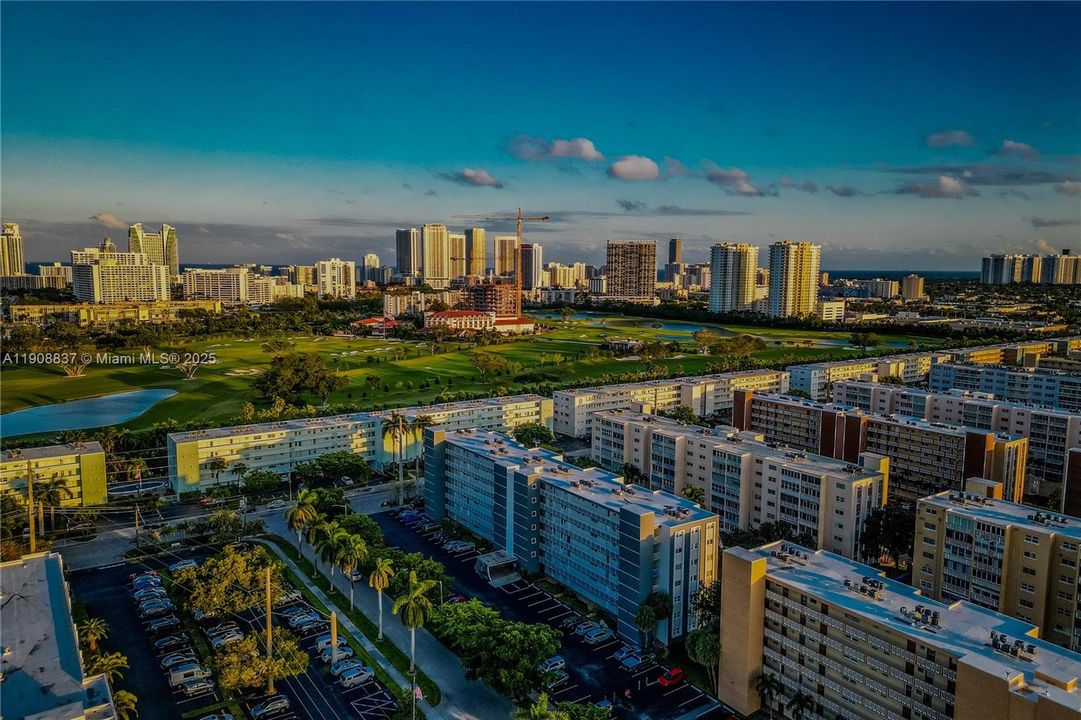 На продажу: $193,000 (1 спален, 1 ванн, 730 Квадратных фут)