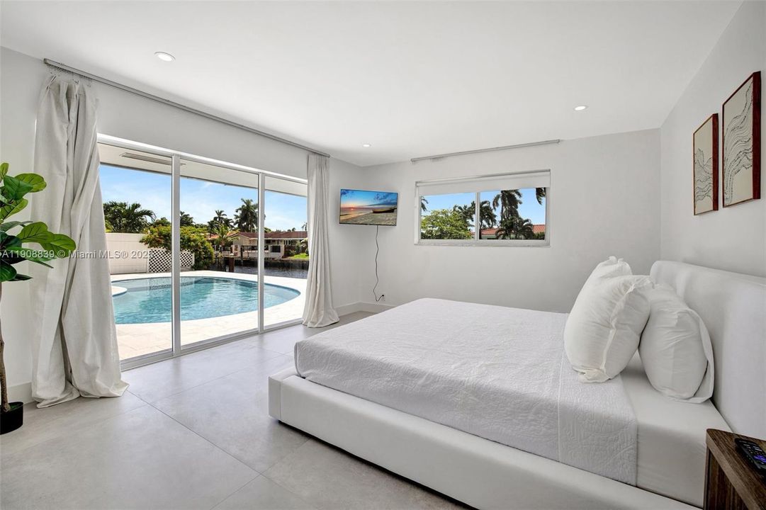 На продажу: $1,275,000 (3 спален, 3 ванн, 2048 Квадратных фут)