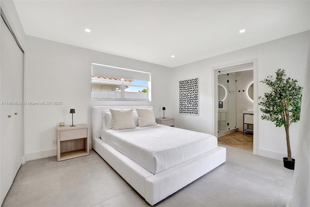 На продажу: $1,275,000 (3 спален, 3 ванн, 2048 Квадратных фут)