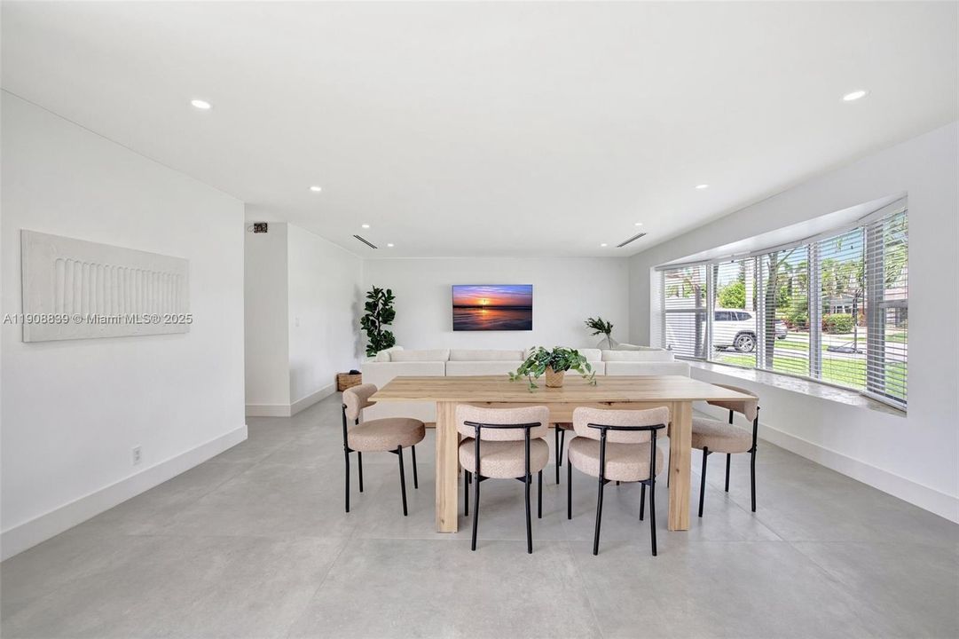 На продажу: $1,275,000 (3 спален, 3 ванн, 2048 Квадратных фут)