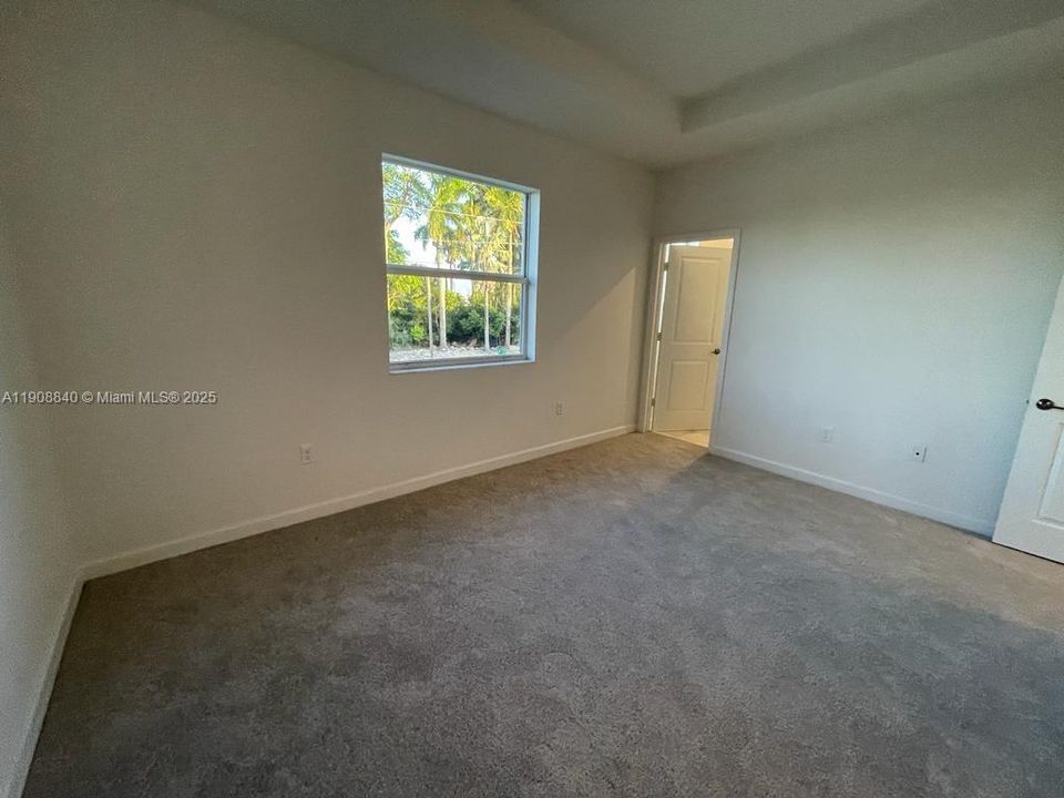 For Sale: $450,000 (3 beds, 2 baths, 1612 Square Feet)