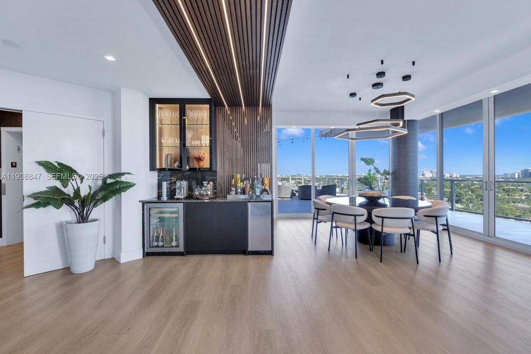 На продажу: $5,290,000 (4 спален, 4 ванн, 3832 Квадратных фут)