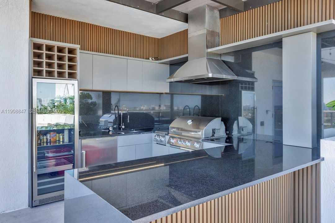 На продажу: $5,290,000 (4 спален, 4 ванн, 3832 Квадратных фут)