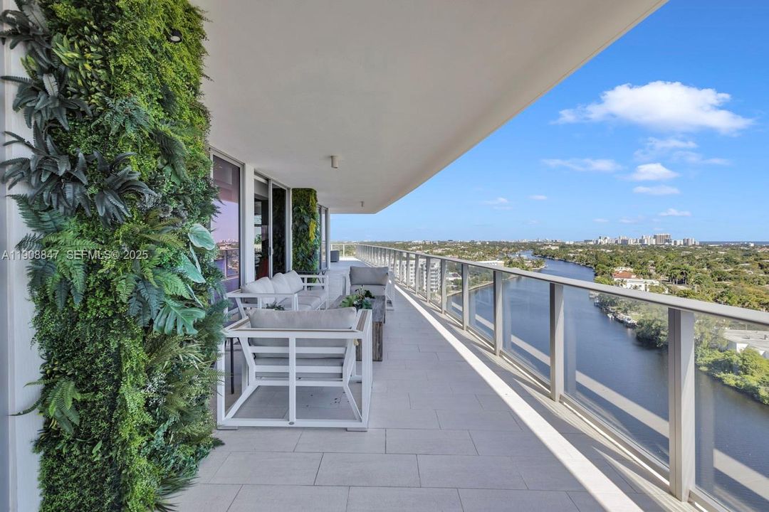 На продажу: $5,290,000 (4 спален, 4 ванн, 3832 Квадратных фут)