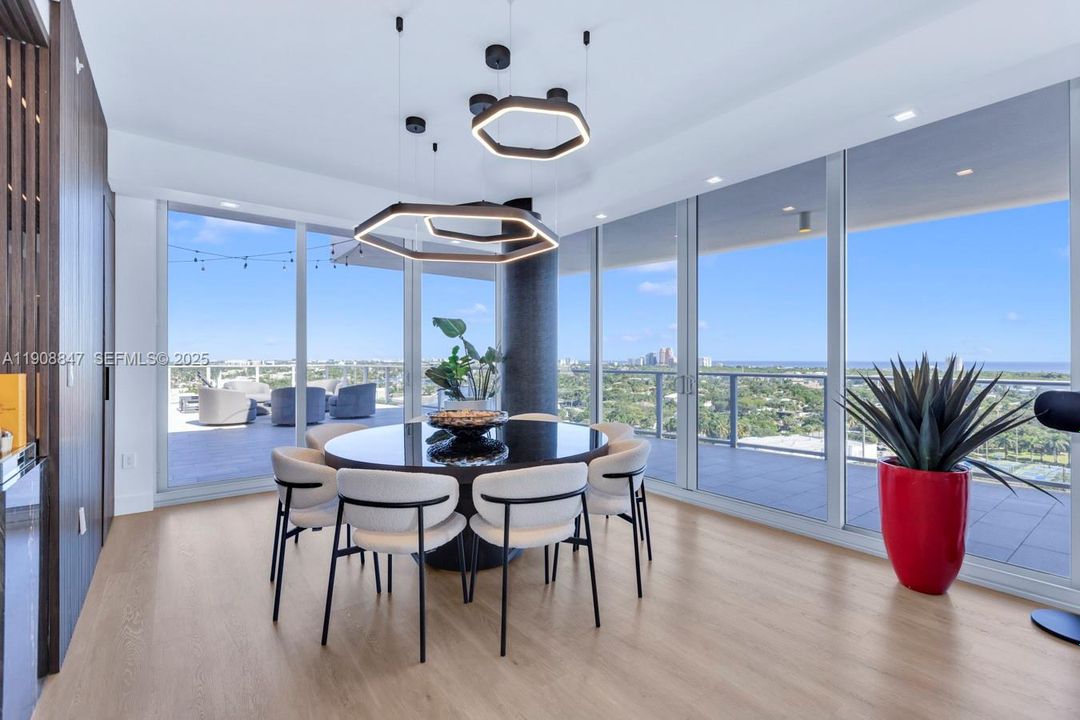 На продажу: $5,290,000 (4 спален, 4 ванн, 3832 Квадратных фут)