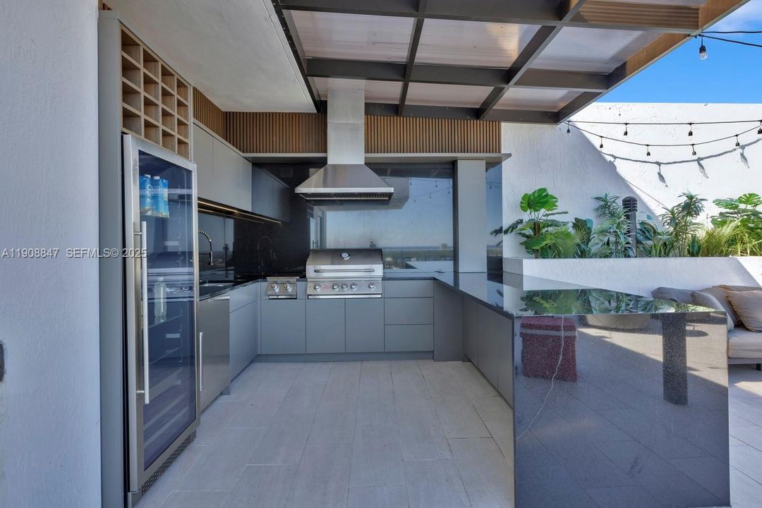 На продажу: $5,290,000 (4 спален, 4 ванн, 3832 Квадратных фут)