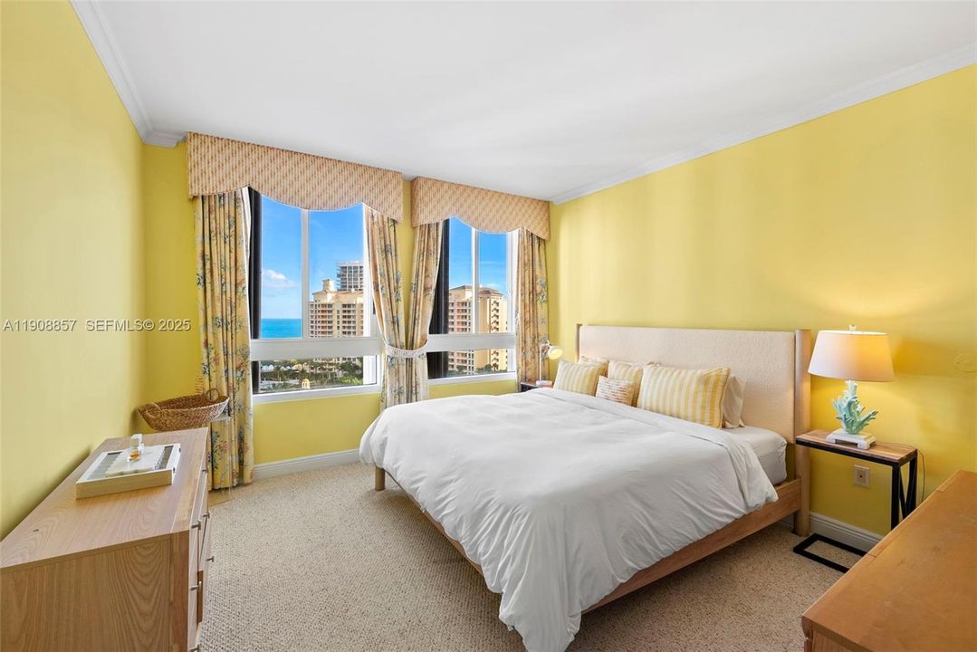 出租: $22,000 (4 贝兹, 4 浴室, 2780 平方英尺)