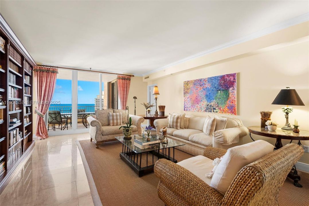 出租: $22,000 (4 贝兹, 4 浴室, 2780 平方英尺)