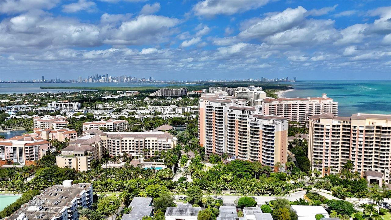 出租: $22,000 (4 贝兹, 4 浴室, 2780 平方英尺)