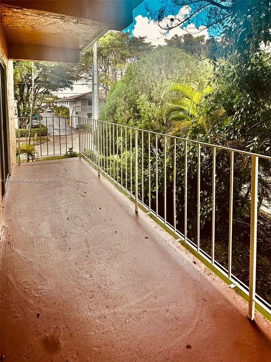 Recientemente alquilado: $2,016 (2 camas, 2 baños, 1000 Pies cuadrados)