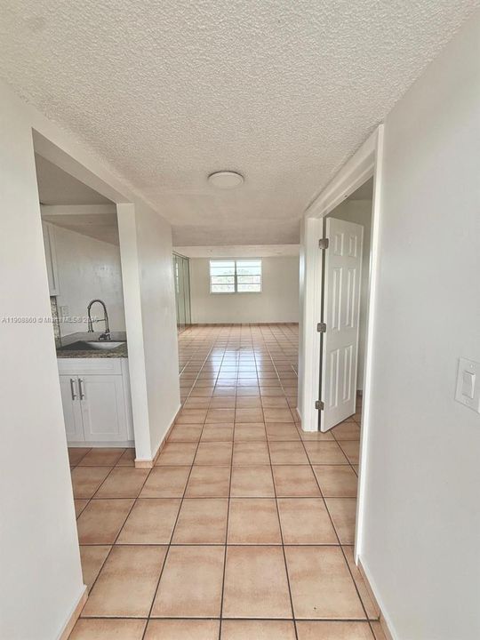 Recently Rented: $2,300 (3 beds, 2 baths, 1282 Square Feet)