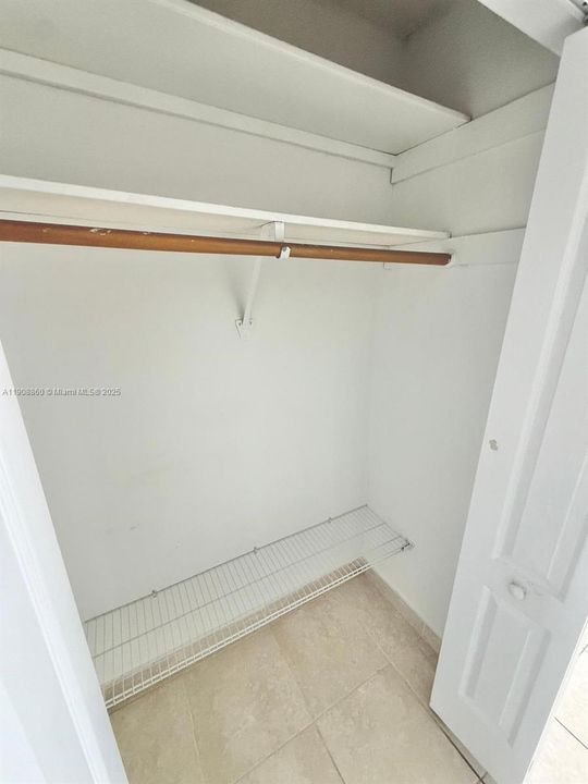 Recently Rented: $2,300 (3 beds, 2 baths, 1282 Square Feet)