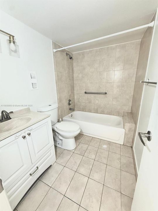 Recently Rented: $2,300 (3 beds, 2 baths, 1282 Square Feet)