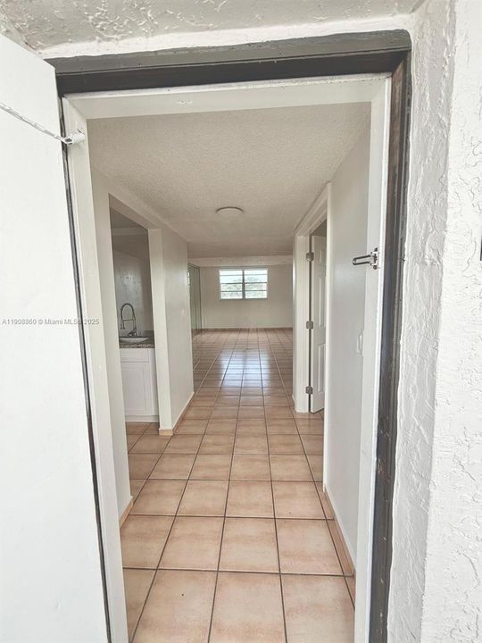 Recently Rented: $2,300 (3 beds, 2 baths, 1282 Square Feet)