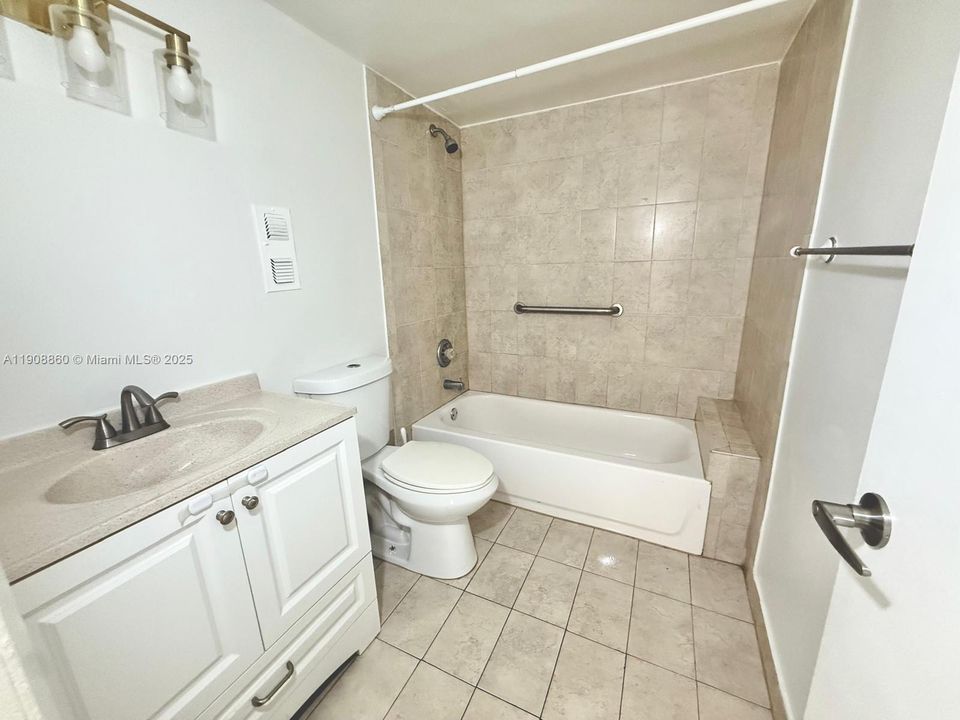 Recently Rented: $2,300 (3 beds, 2 baths, 1282 Square Feet)