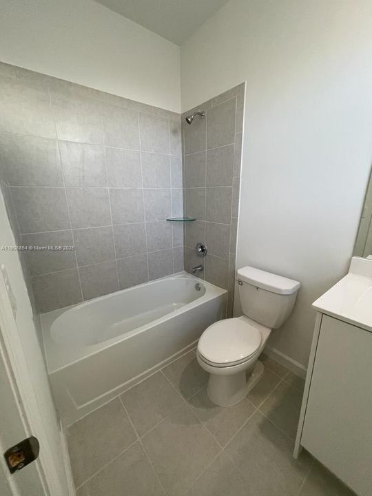 For Sale: $450,000 (3 beds, 3 baths, 1328 Square Feet)