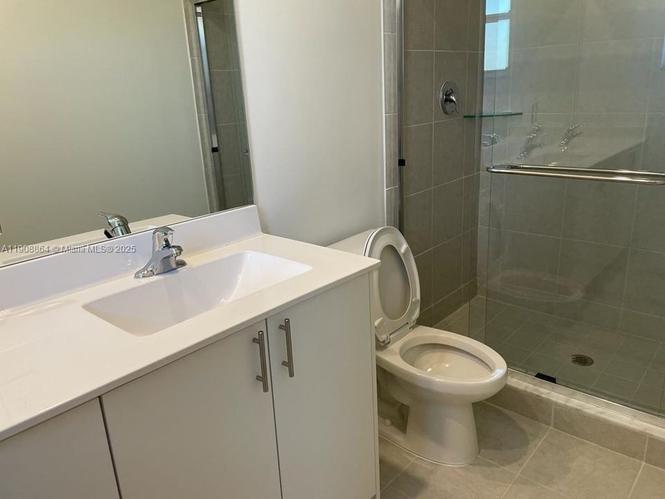 For Sale: $450,000 (3 beds, 3 baths, 1328 Square Feet)