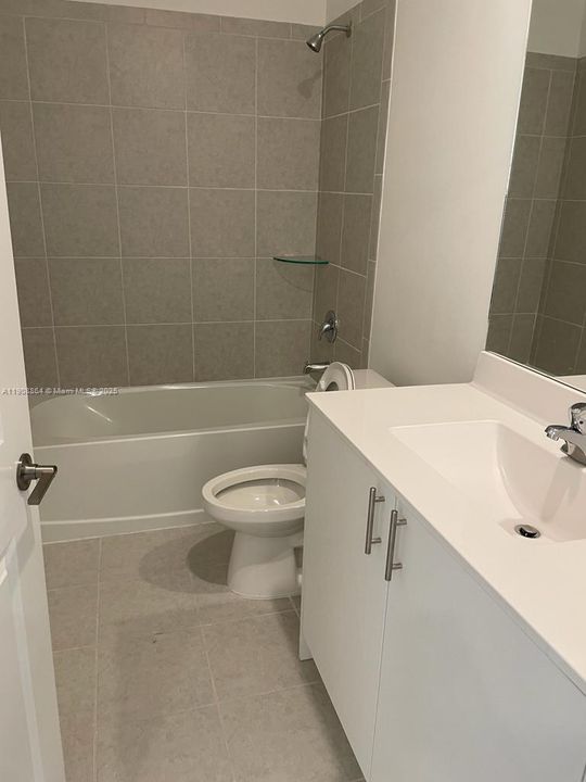 For Sale: $450,000 (3 beds, 3 baths, 1328 Square Feet)