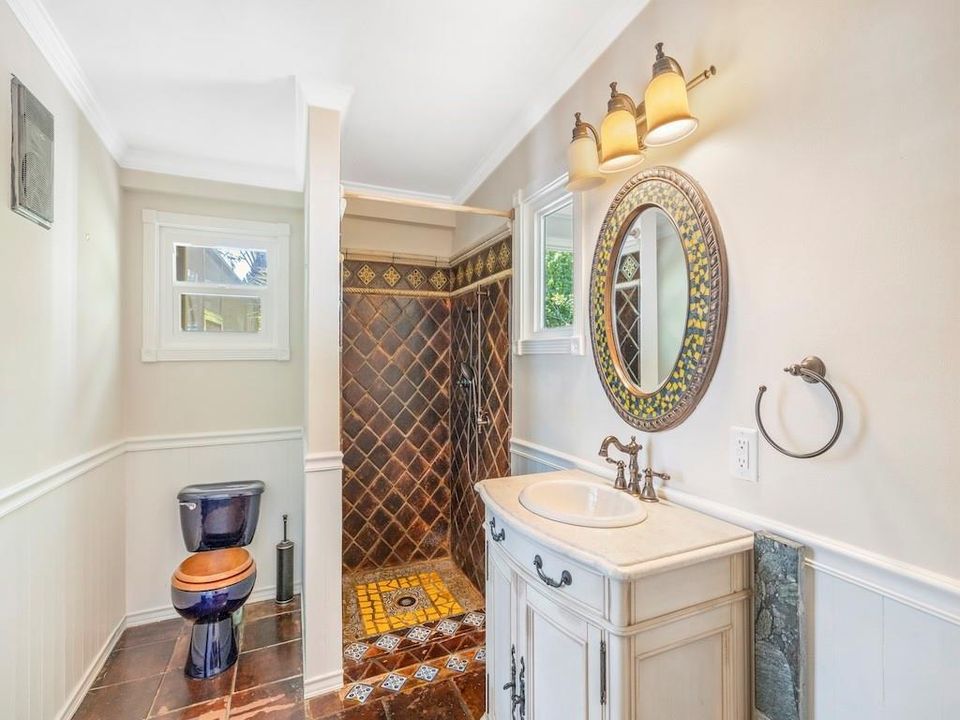 Cabana Bath opens to pool