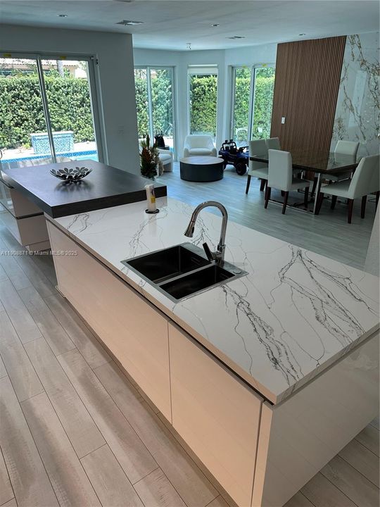 В аренду: $7,800 (5 спален, 3 ванн, 3026 Квадратных фут)