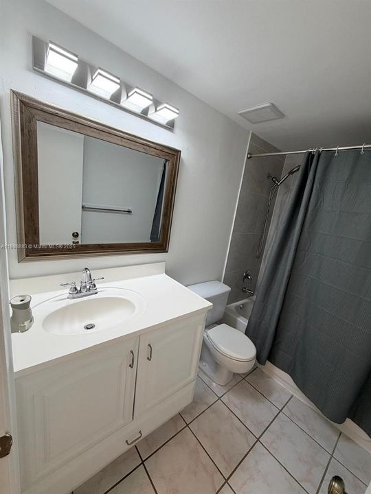 Недавно арендовано: $1,990 (2 спален, 1 ванн, 804 Квадратных фут)