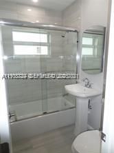 For Rent: $3,500 (3 beds, 2 baths, 1250 Square Feet)