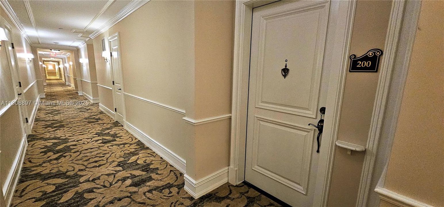 合同活跃: $4,190 (2 贝兹, 2 浴室, 1389 平方英尺)