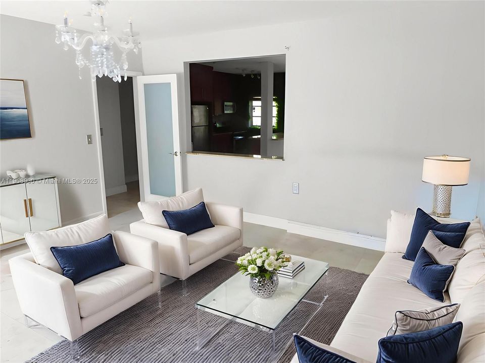 For Sale: $375,000 (1 beds, 1 baths, 600 Square Feet)