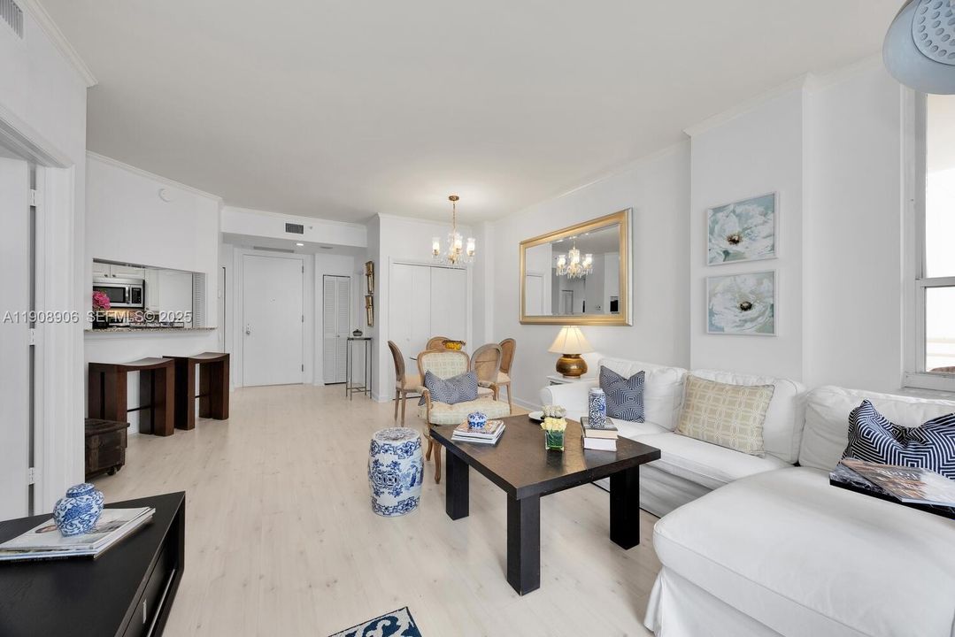 For Rent: $3,395 (1 beds, 1 baths, 780 Square Feet)