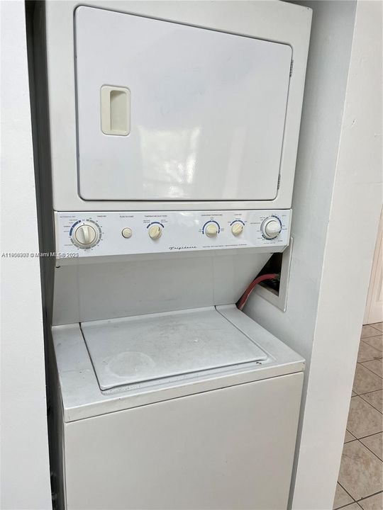 Recientemente alquilado: $2,150 (2 camas, 2 baños, 800 Pies cuadrados)