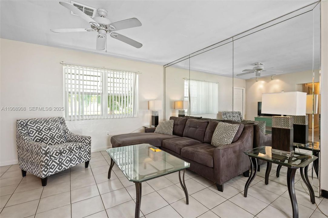 Active With Contract: $423,999 (3 beds, 1 baths, 1113 Square Feet)