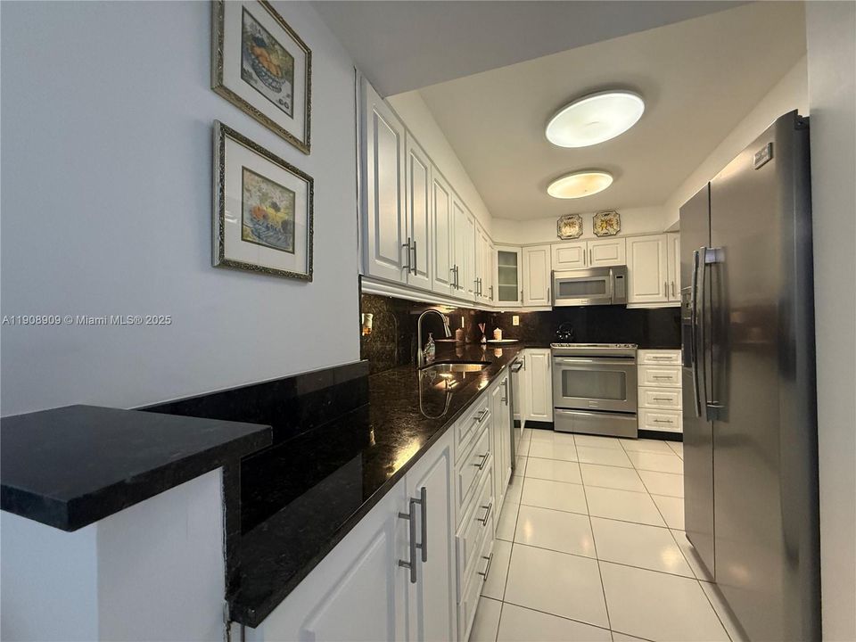 В аренду: $3,875 (1 спален, 1 ванн, 929 Квадратных фут)