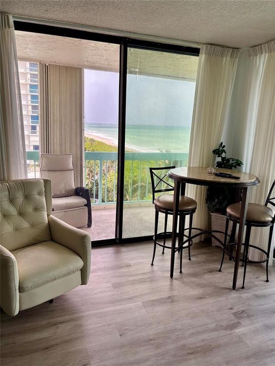 Side view of Ocean