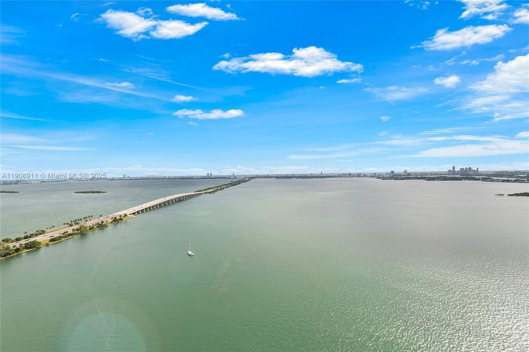 待售: $1,188,500 (2 贝兹, 2 浴室, 1088 平方英尺)