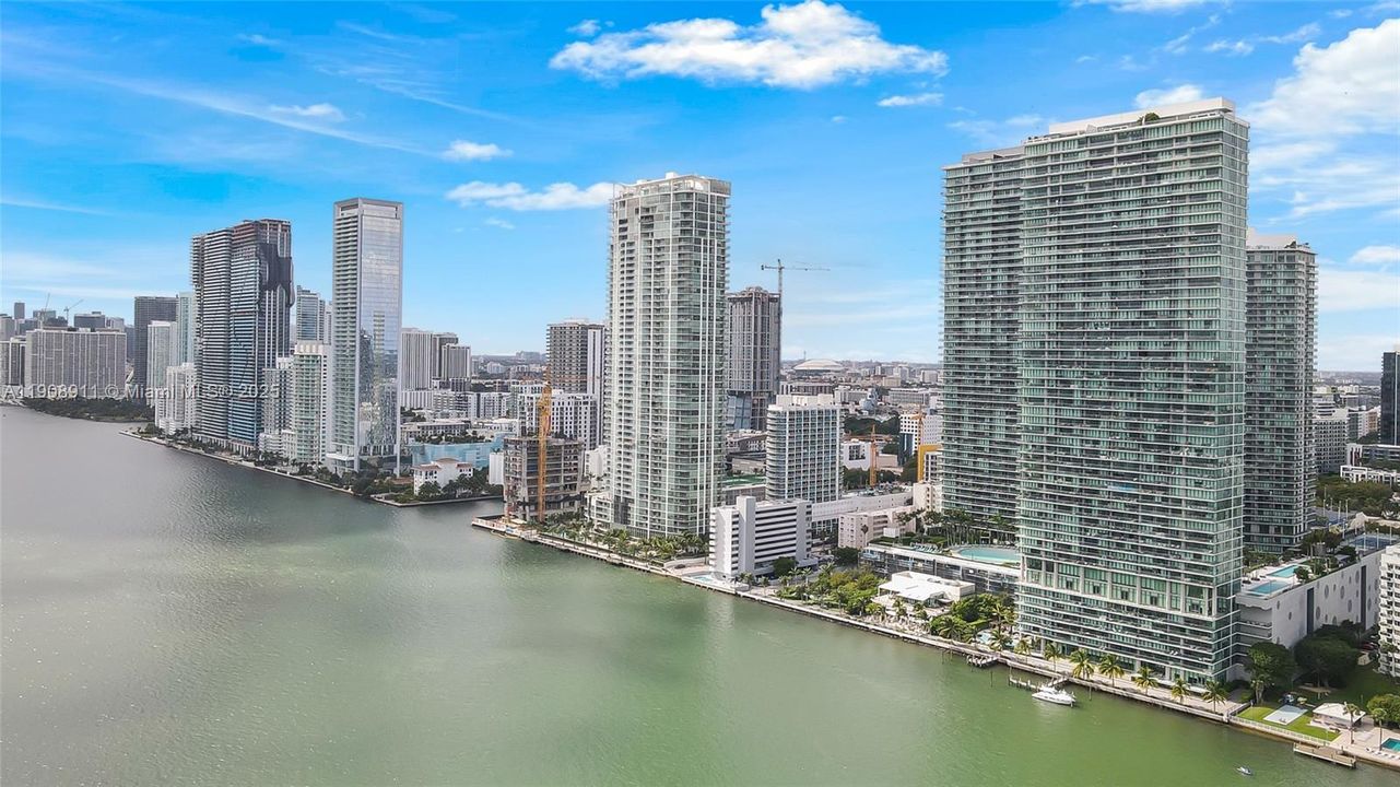 待售: $1,188,500 (2 贝兹, 2 浴室, 1088 平方英尺)